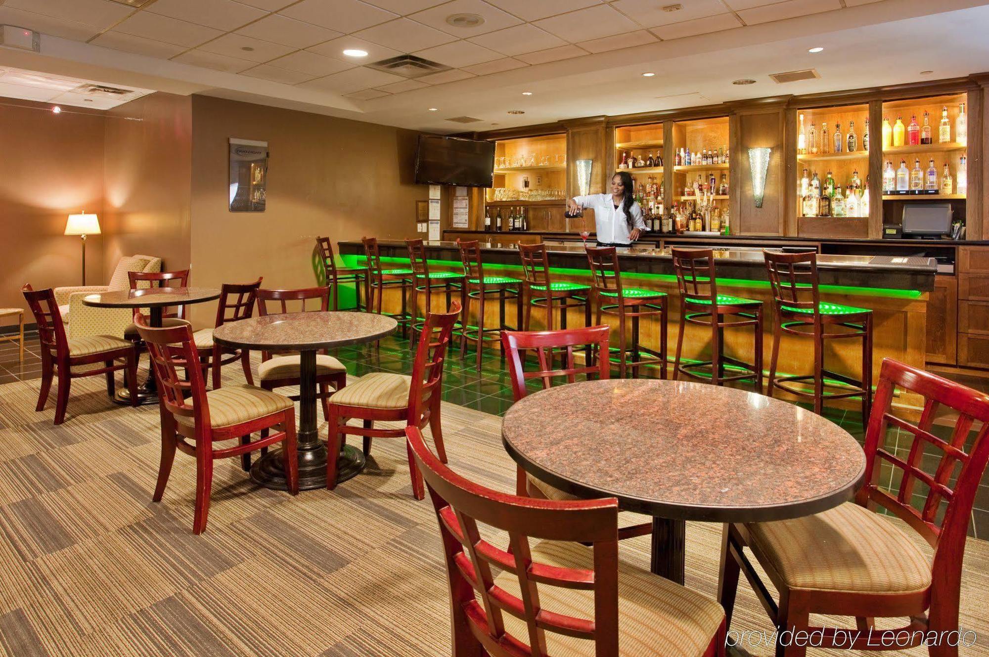 Holiday Inn Country Club Plaza แคนซัสซิตี ภายนอก รูปภาพ