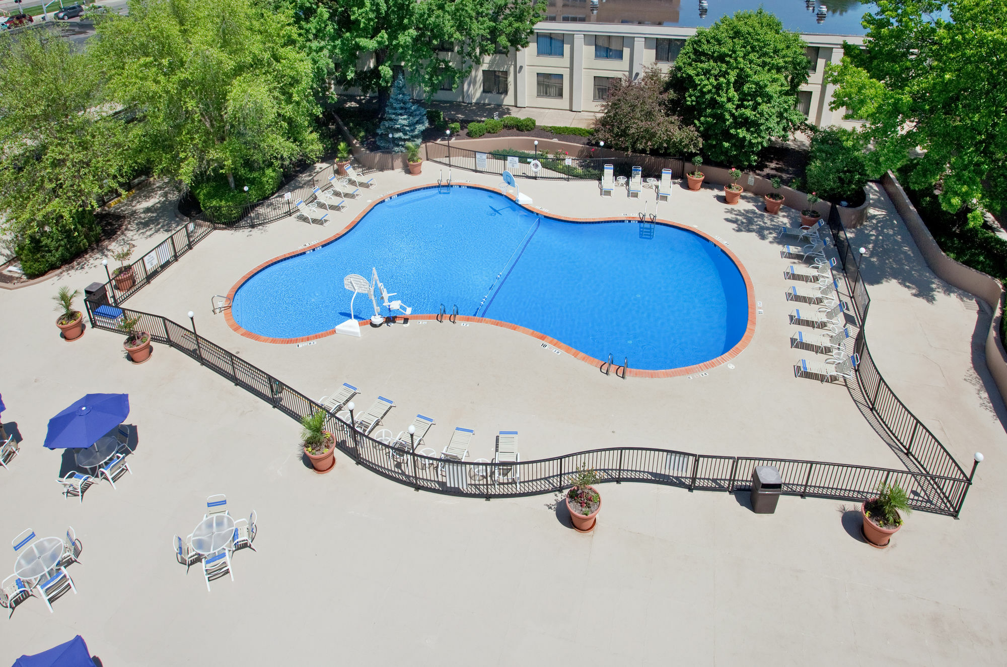 Holiday Inn Country Club Plaza แคนซัสซิตี ภายนอก รูปภาพ